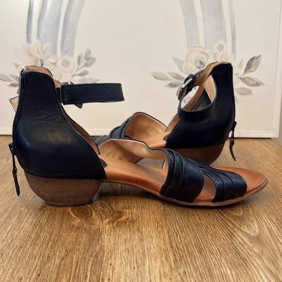 Miz Mooz Cassie Heeled Sandals in Navy Leather Women’s 41 Wide - Picture 14 of 14